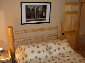 Lodgepole Log Queen Bed
